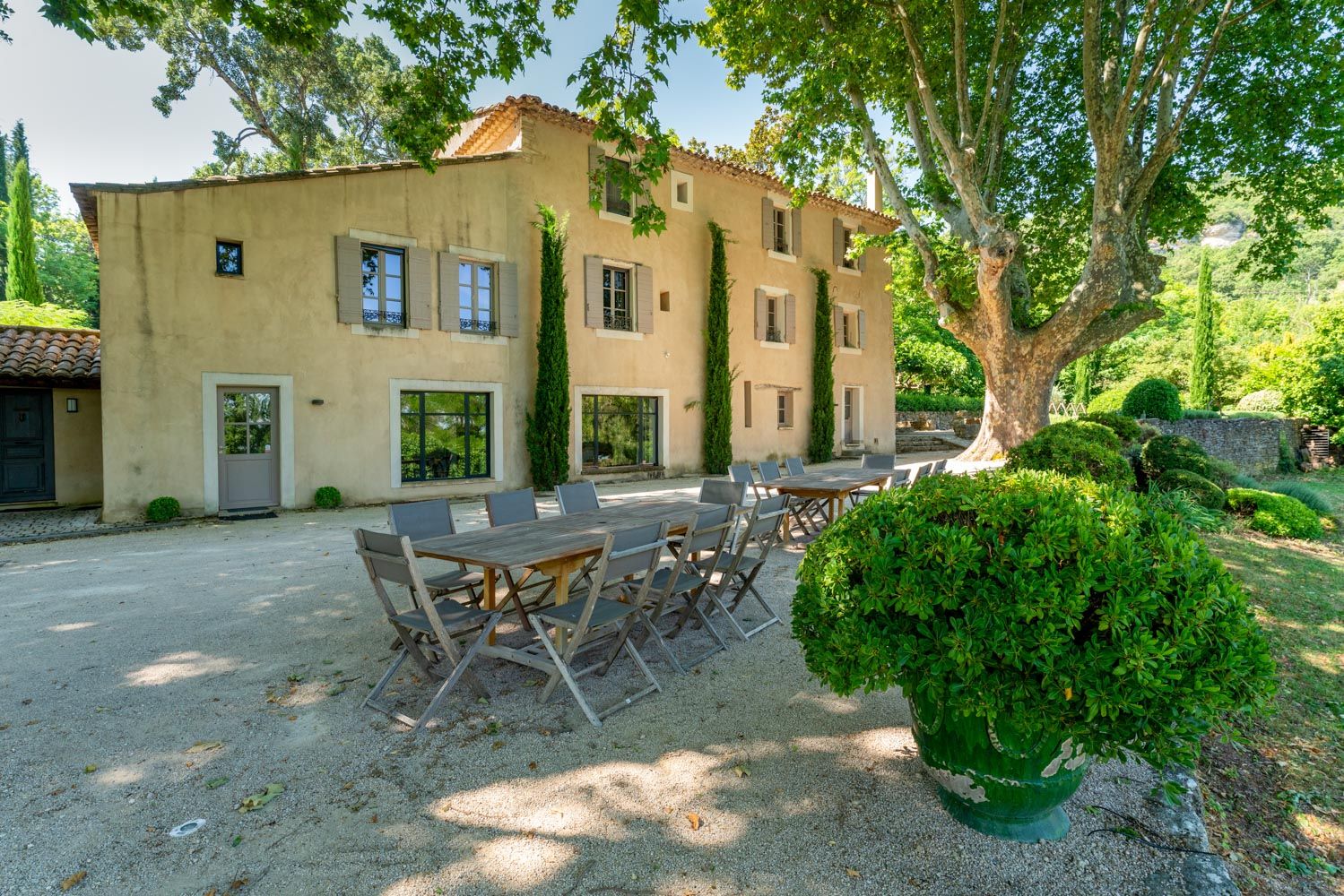 Mas Lavande Saignon Apt: 5-Bedroom Provençal Mas with Pool and Spa in Luberon, Apt