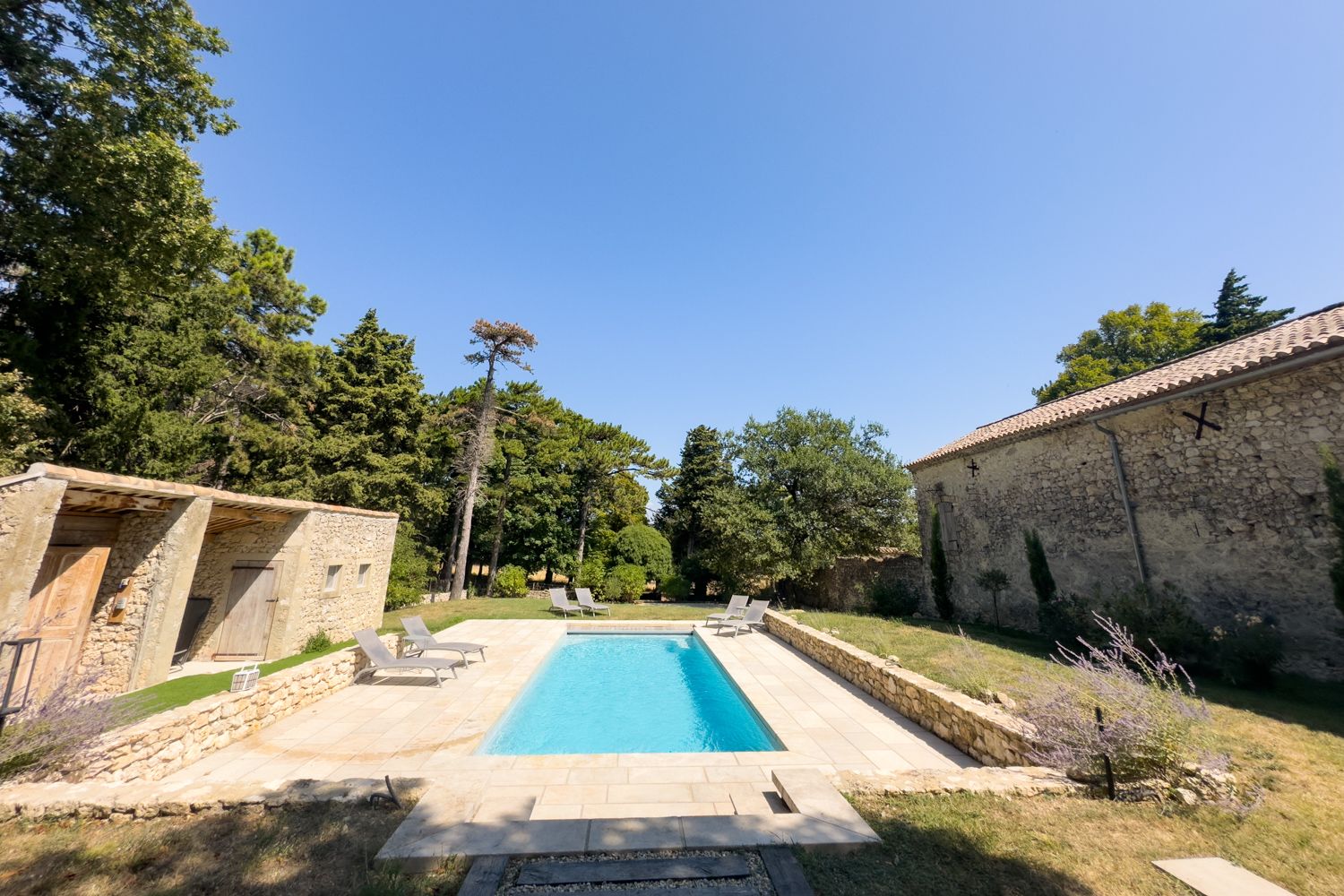 Mas Lumière Argelas Rhône-Alpes: 4-Bedroom Converted Barn with Heated Pool and Spa in Rhône-A