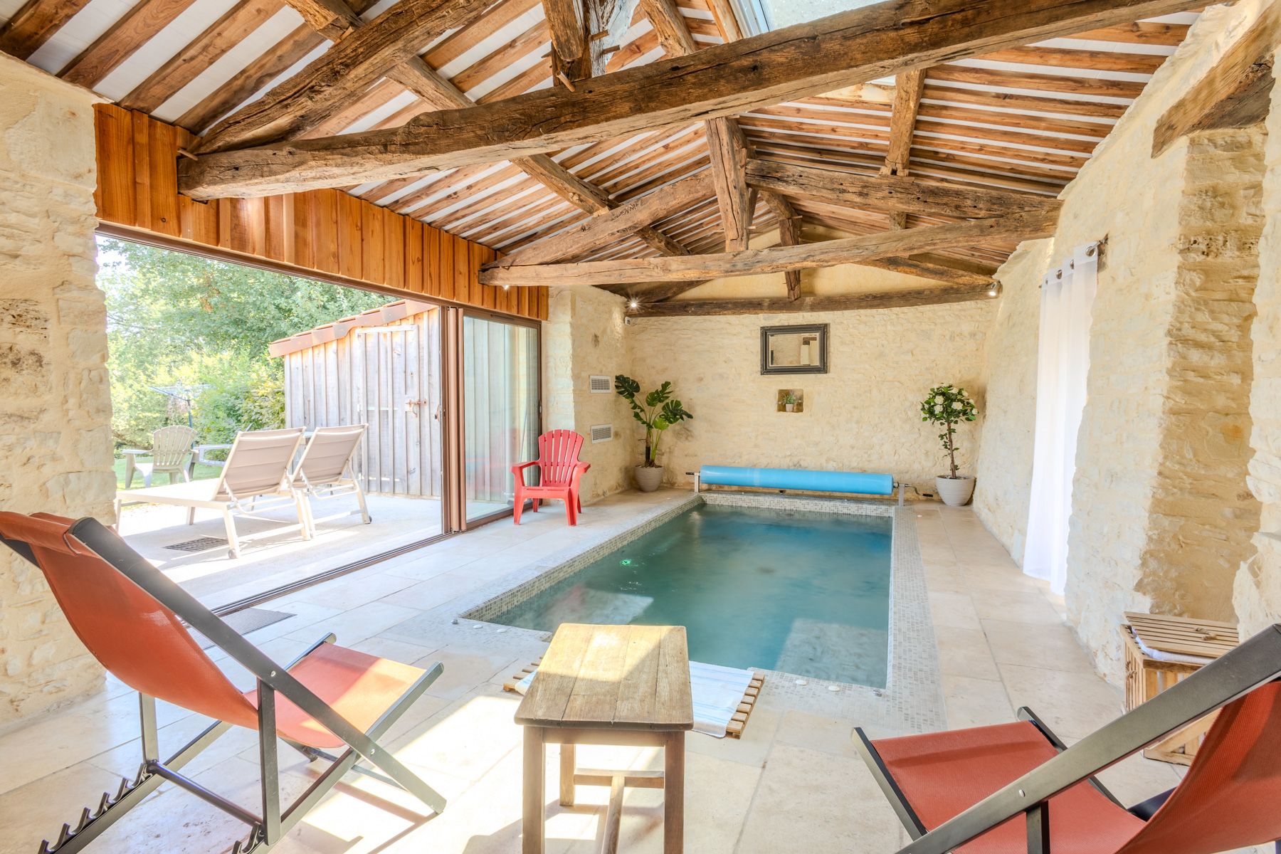 Mas Lumière Cénac Dordogne: 3-Bedroom Heated Pool & Hot Tub Countryside Retreat in Dordo
