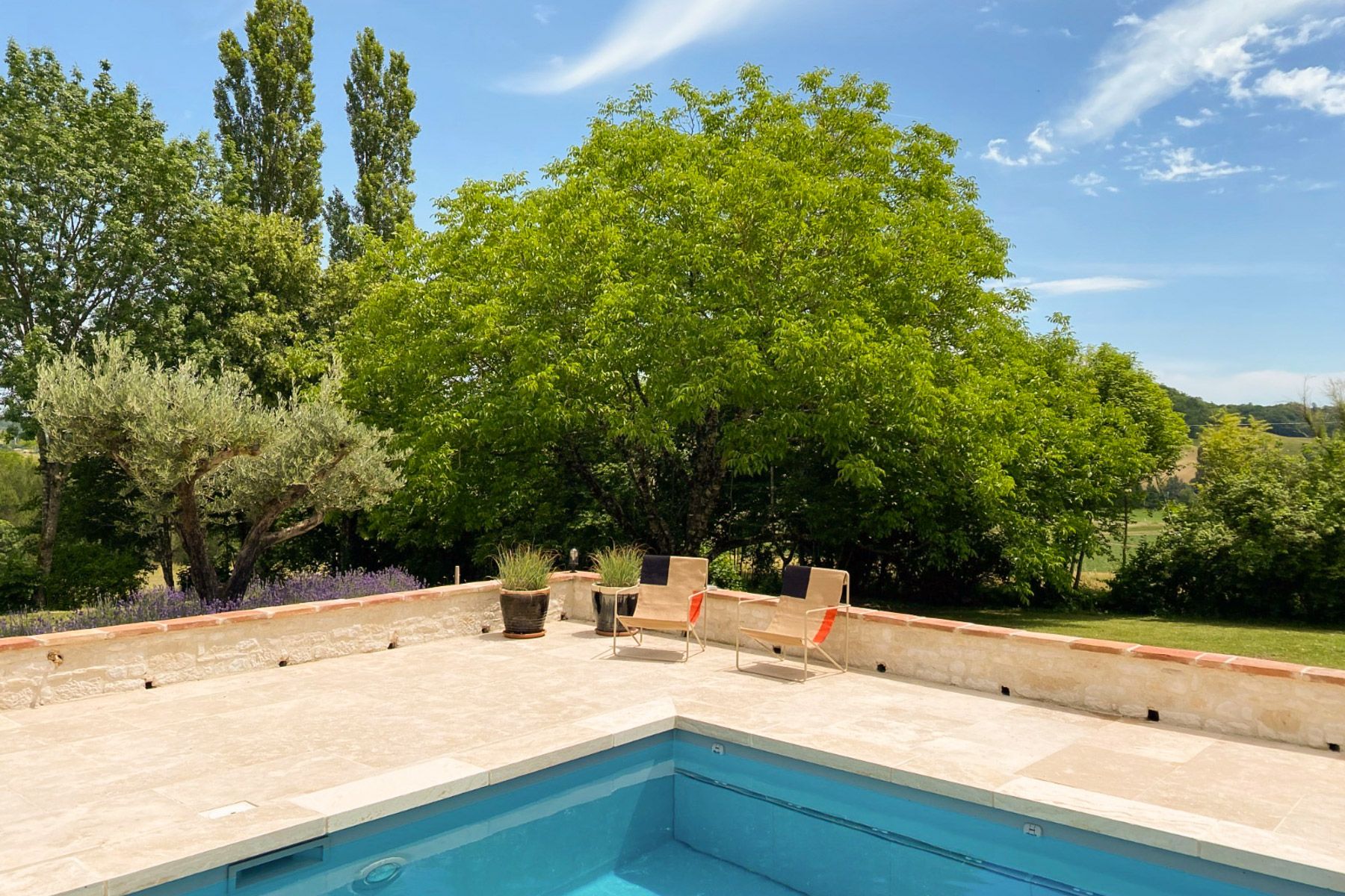 Mas Lumière Cordes Midi-Pyrénées: 2-Bedroom Restored Barn with Spa in Midi-Pyrenees Countrysid