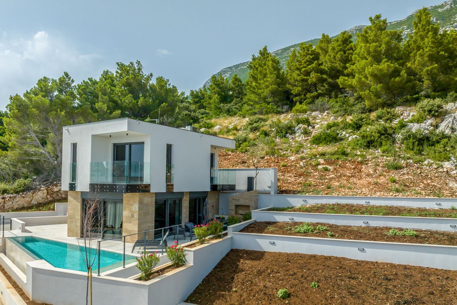 Vila Bjelina Pijavičino Pelješac: 3-Bedroom Villa with Heated Pool, Sauna & Adriatic Views in