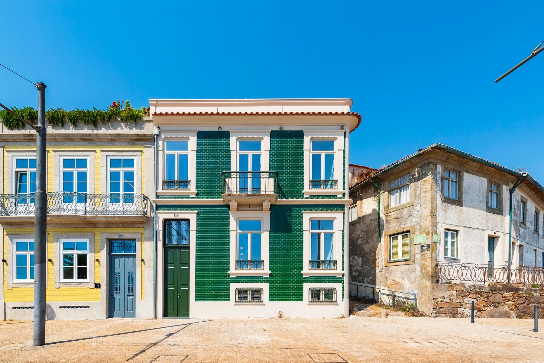 Vila Dourada Belém Lisboa: 4-Bedroom Seafront Retreat with Spa in Porto’s Exclusive Foz