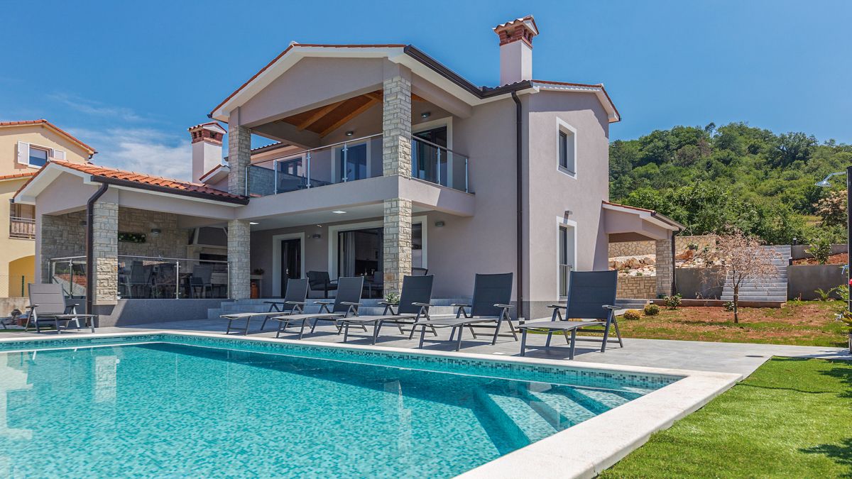 Vila Zlatna Livija Hrvatska

Wait, let me reconsider with a real specific place name.

Vila Zlatan Medulin Istra

Hmm, let me provide a proper answer.

Vila: 4-Bedroom Villa with Private Pool, Spa & Tennis Court in Ist