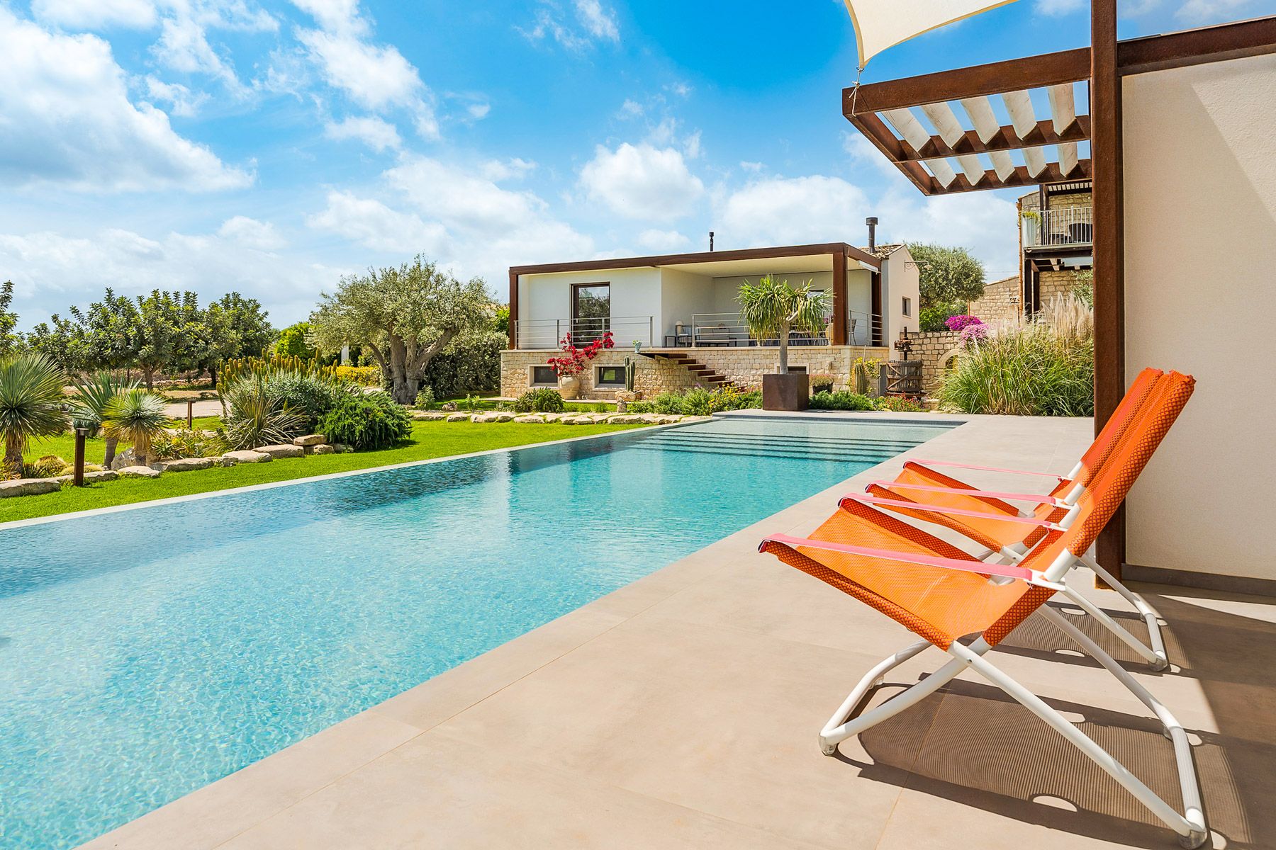 Villa Alabastro Taormina Catania: 6-Bedroom Villa with Spa and Olive Groves in Eastern Sicily