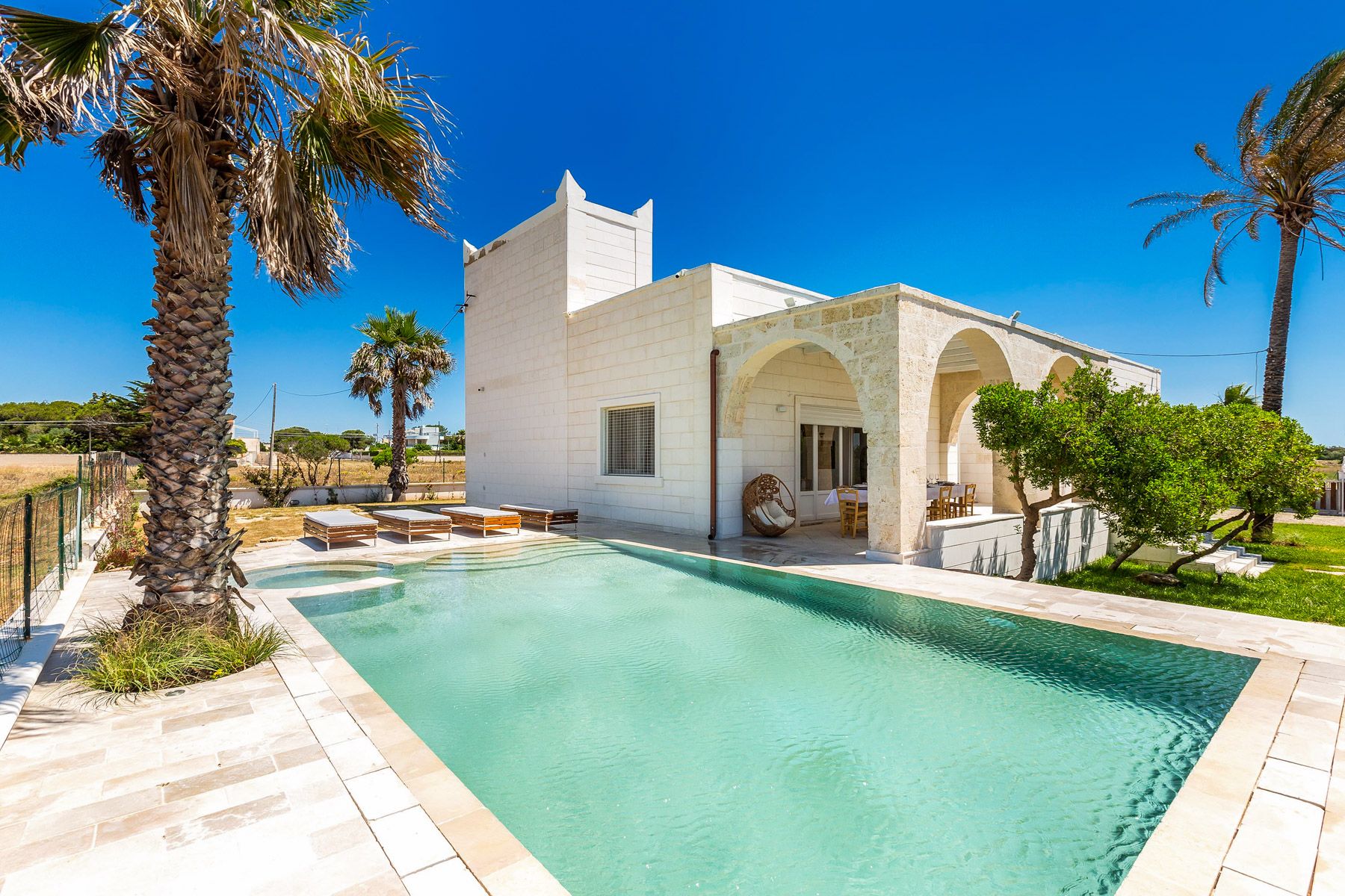 Villa Ambra Borgo Taranto: 5-Bedroom Villa with Private Pool and Spa Near the Ionian Se