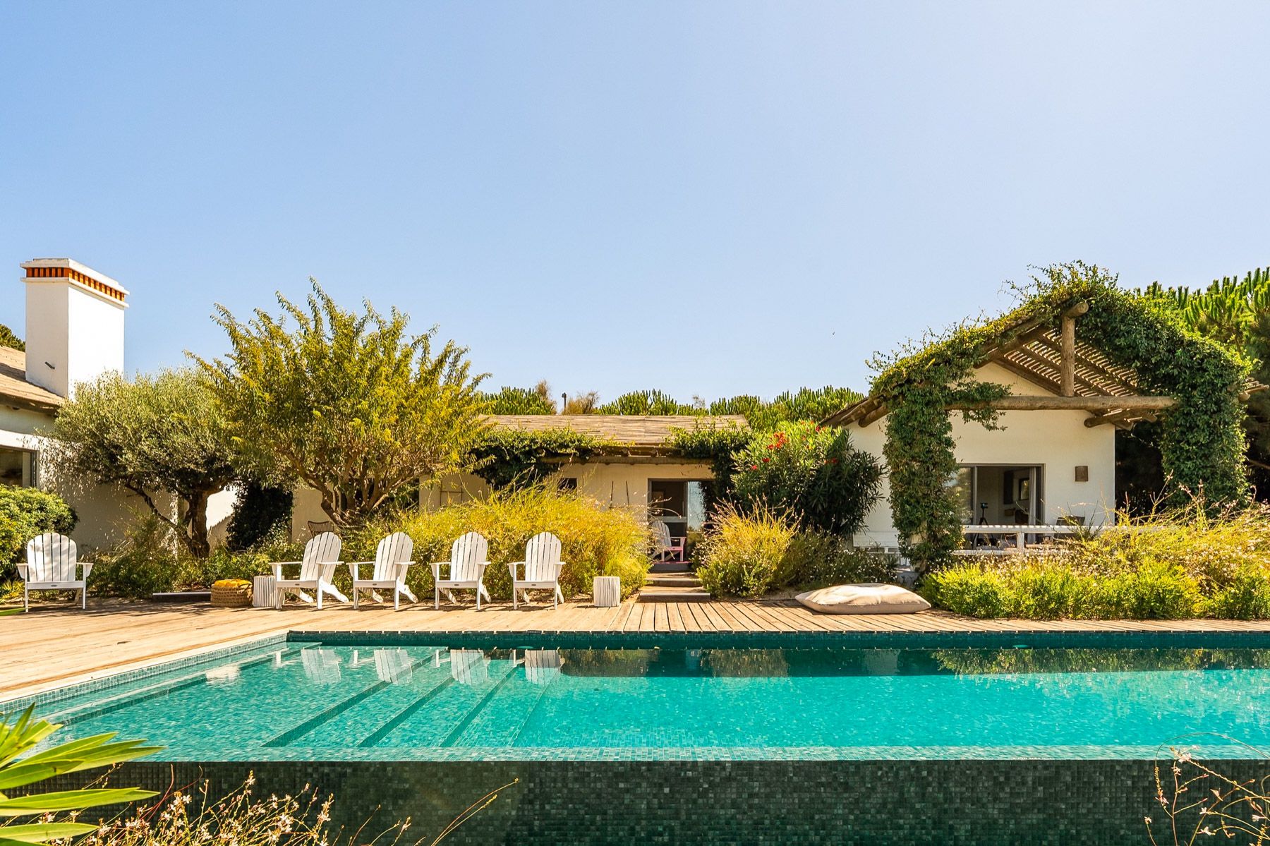 Villa Arrozal Carvalhal Comporta: 5-Bedroom Villa with Heated Pool and Rice Field Views in Com