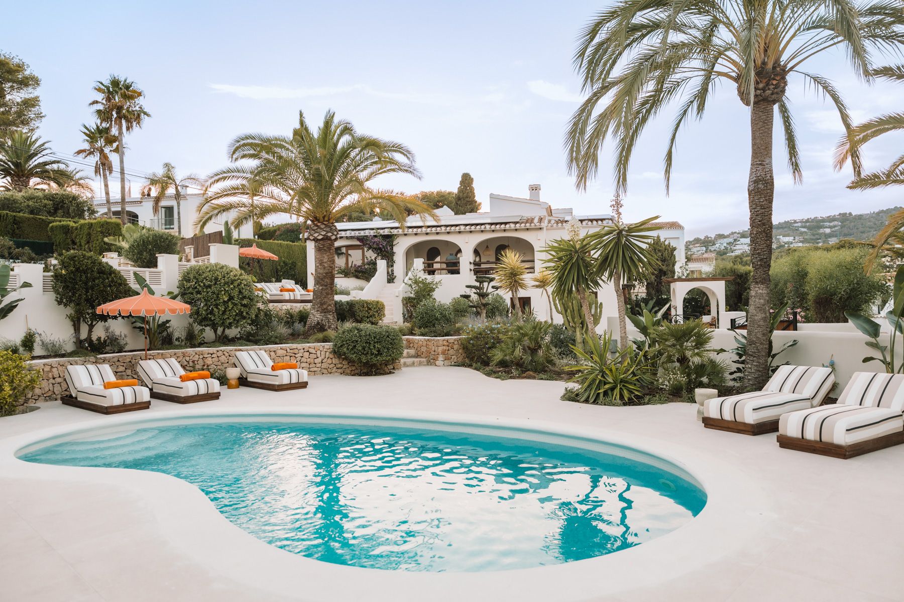 Villa Azahar Fustera Benissa: 5-Bedroom Beachside Villa with Spa and Sea Views in Benissa,