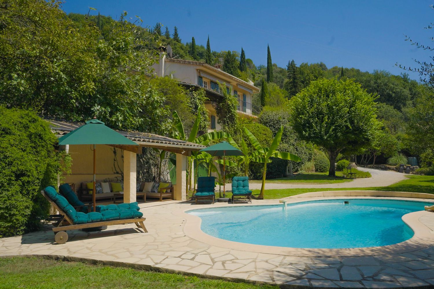 Villa Azuréenne Valescure Côte-d’Azur: 4-Bedroom Villa with Heated Pool and Spa in the French Rivie