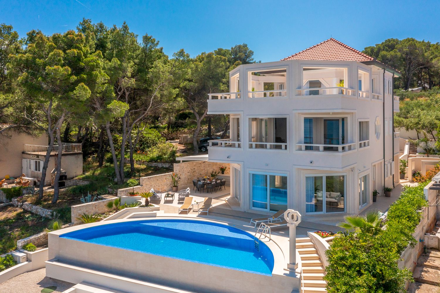 Villa Biserka Supetar Brač: 4-Bedroom Infinity Pool Villa with Panoramic Sea Views in Br