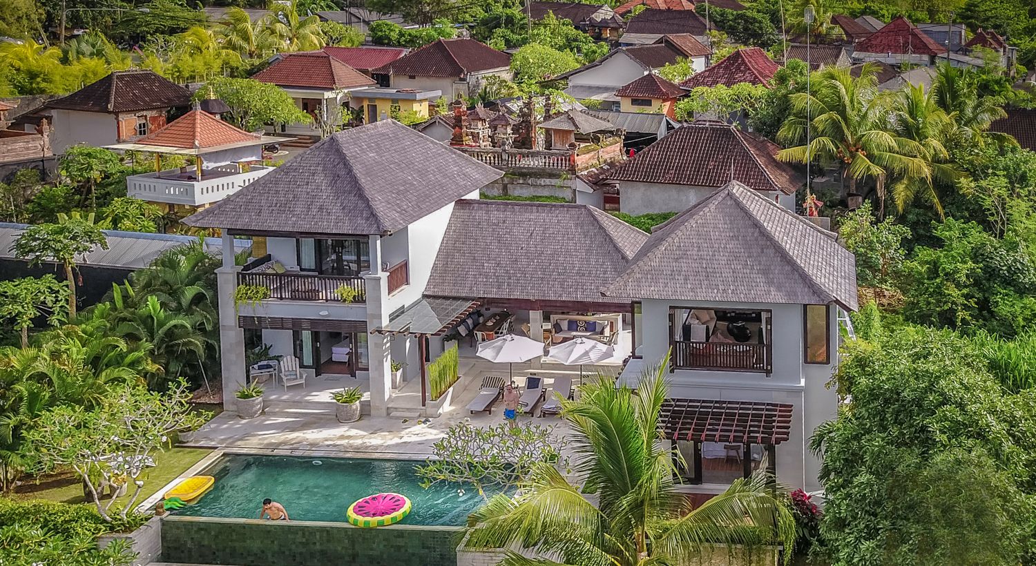 Villa Cahaya Ungasan Bali: 3-Bedroom Clifftop Retreat with Spa in Uluwatu | Luxury Vill
