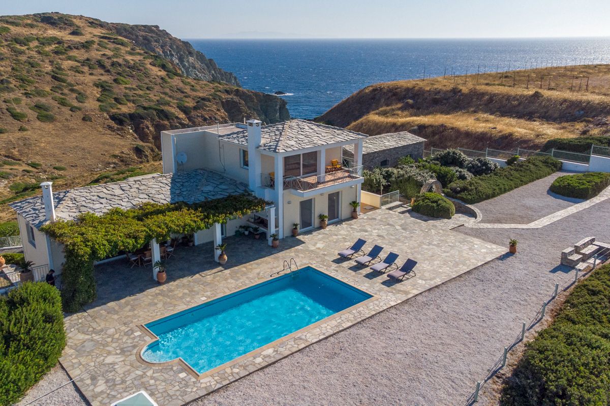 Villa Chrysafgi Amarynthos Evia: 4-Bedroom Seaview Villa with Private Pool and Spa in Evia, G