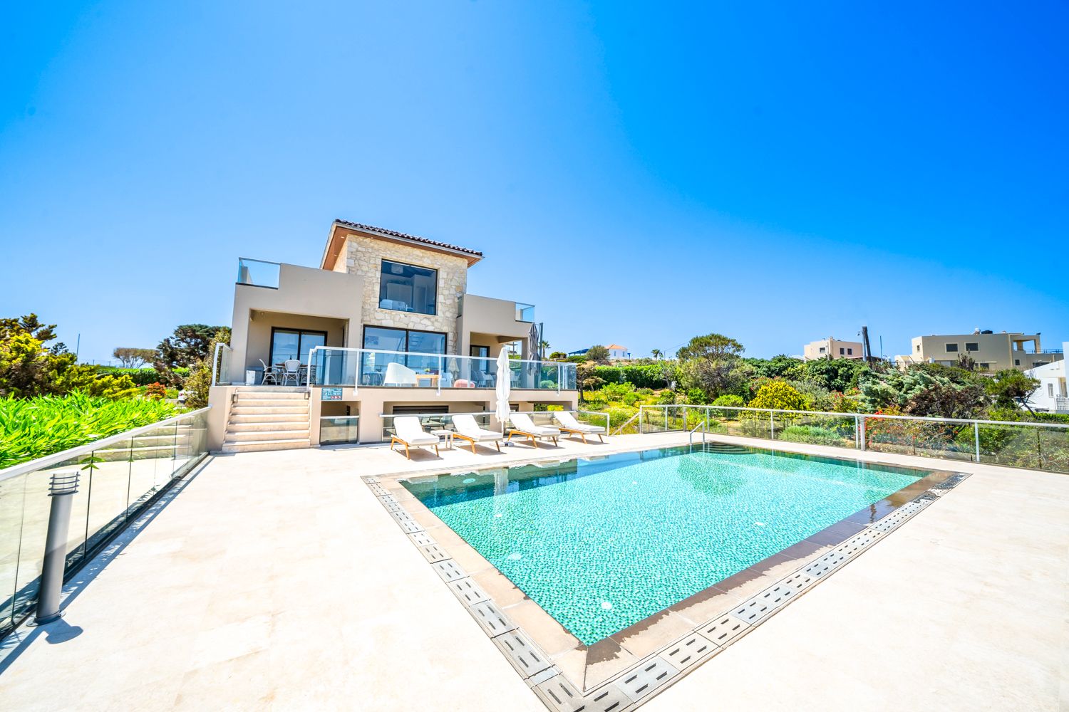 Villa Chrysafgi Stavros Akrotiri: 4-Bedroom Villa with Private Pool, Sunset Sea Views in Akrot