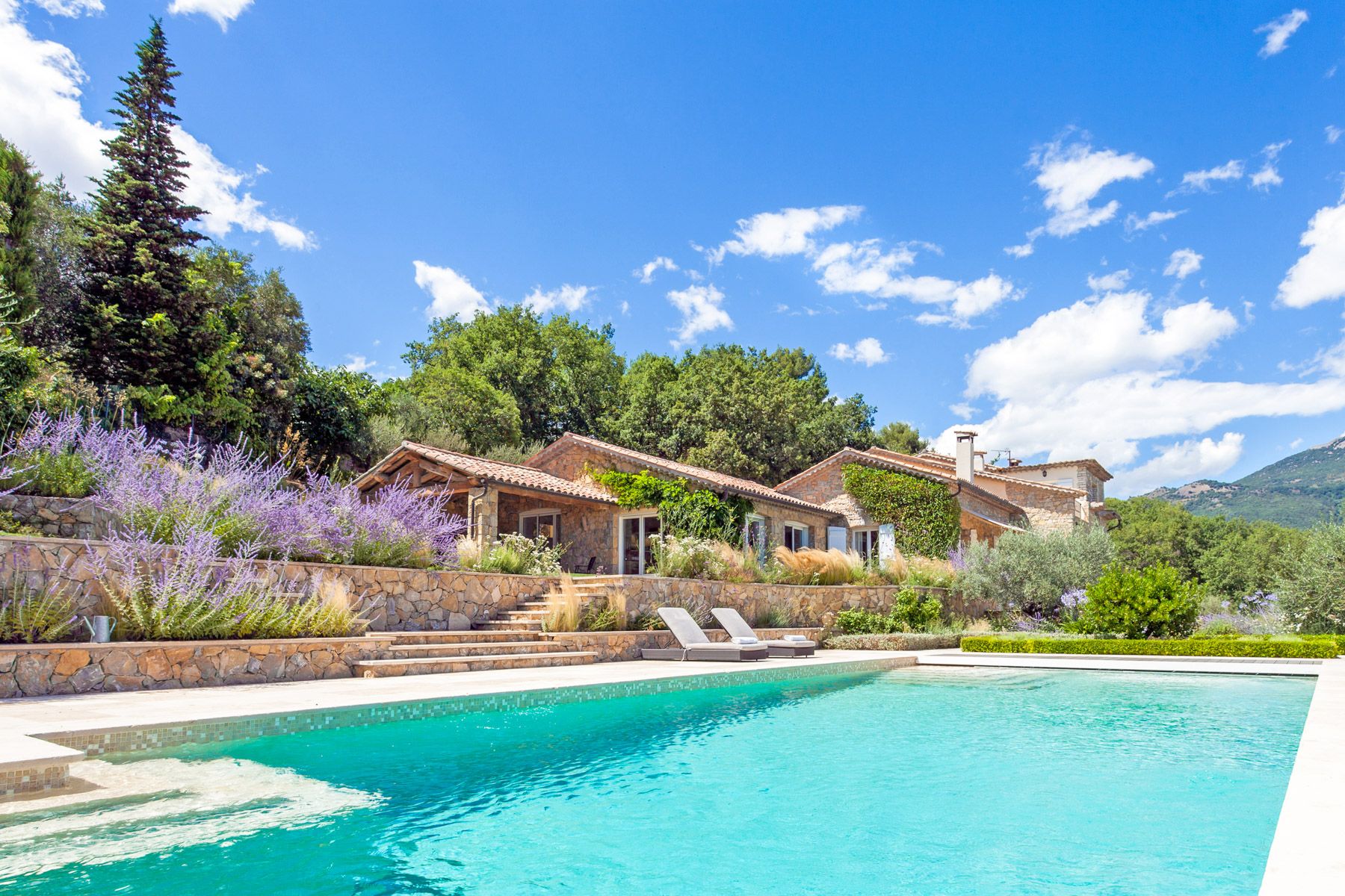 Villa Cyprès Lauron Riviera: 6-Bedroom Hilltop Villa with Heated Pool and Sea Views on th