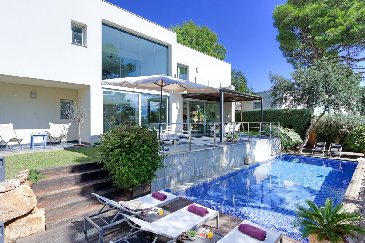 Villa Daurada Tamariu Palafrugell: 4-Bedroom South-Facing Villa with Spa in Tamariu, Palafrugel