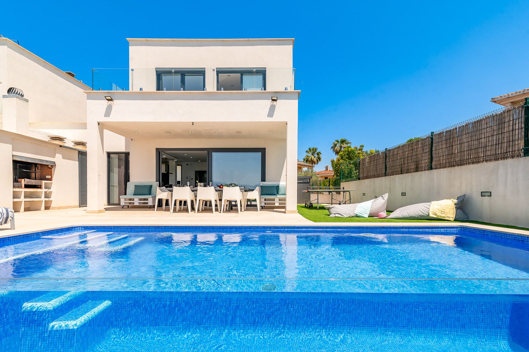 Villa Dorada Albufera Muro: 4-Bedroom Beachfront Villa with Lagoon Views in Muro, Mallor