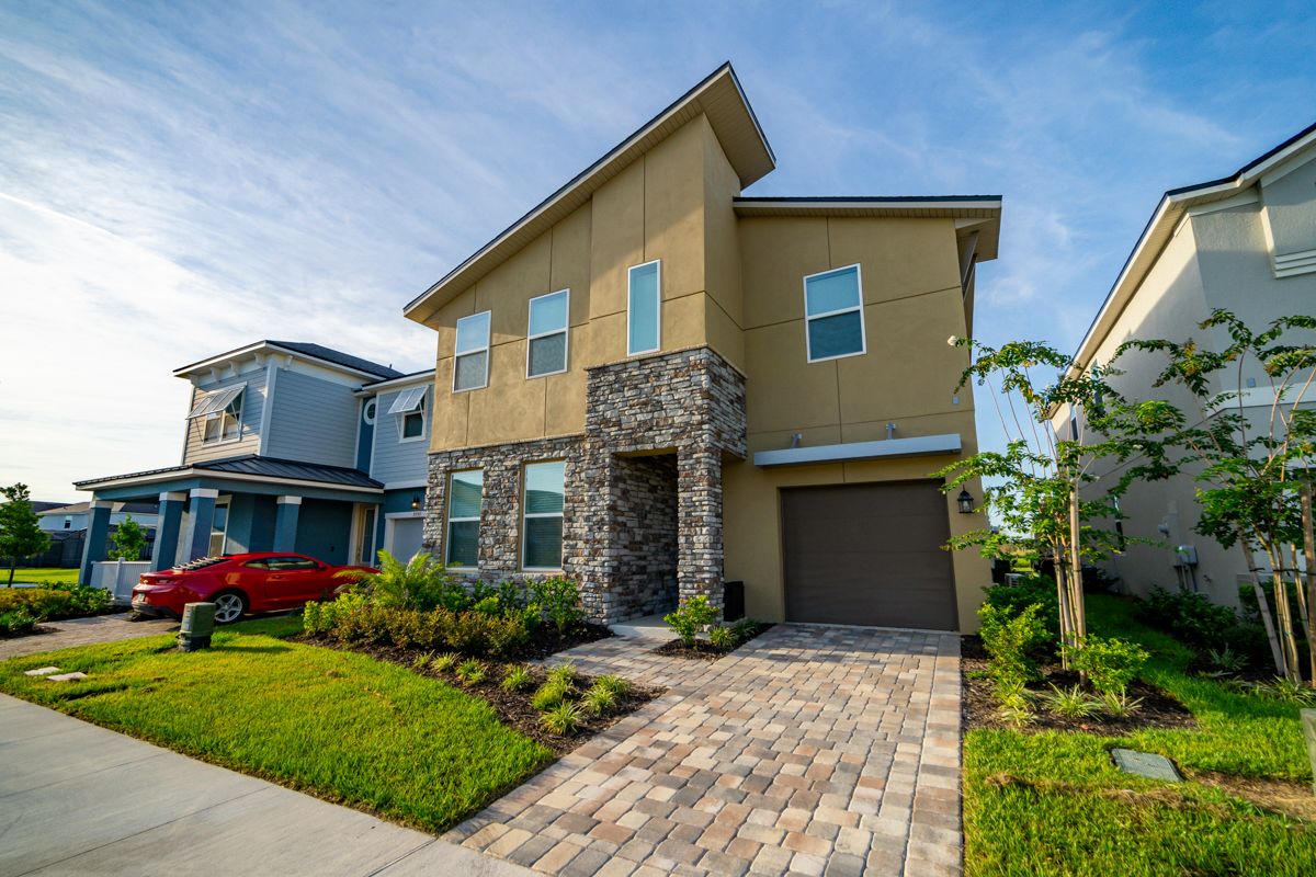 Villa Dorada Solara Kissimmee: 7-Bedroom Resort Villa with Pool Near Orlando Theme Parks in