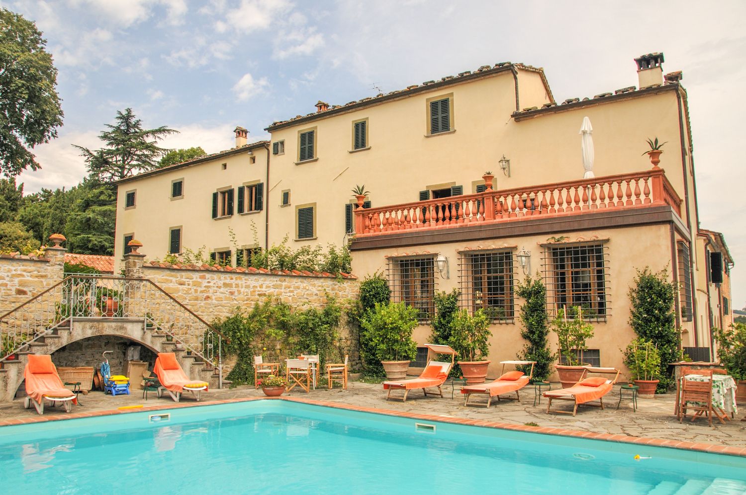 Villa Dorata Bertinoro Forlì: 12-Bedroom Villa with Spa, Tennis Court & Countryside Views