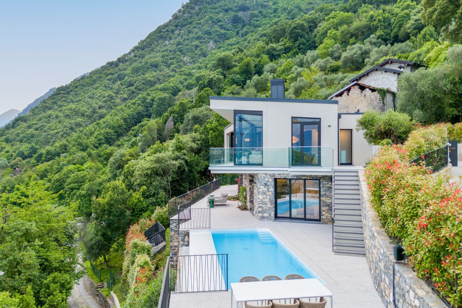 Villa Dorata Blevio Como: 4-Bedroom Villa with Heated Pool, Lake Views & Spa in Como