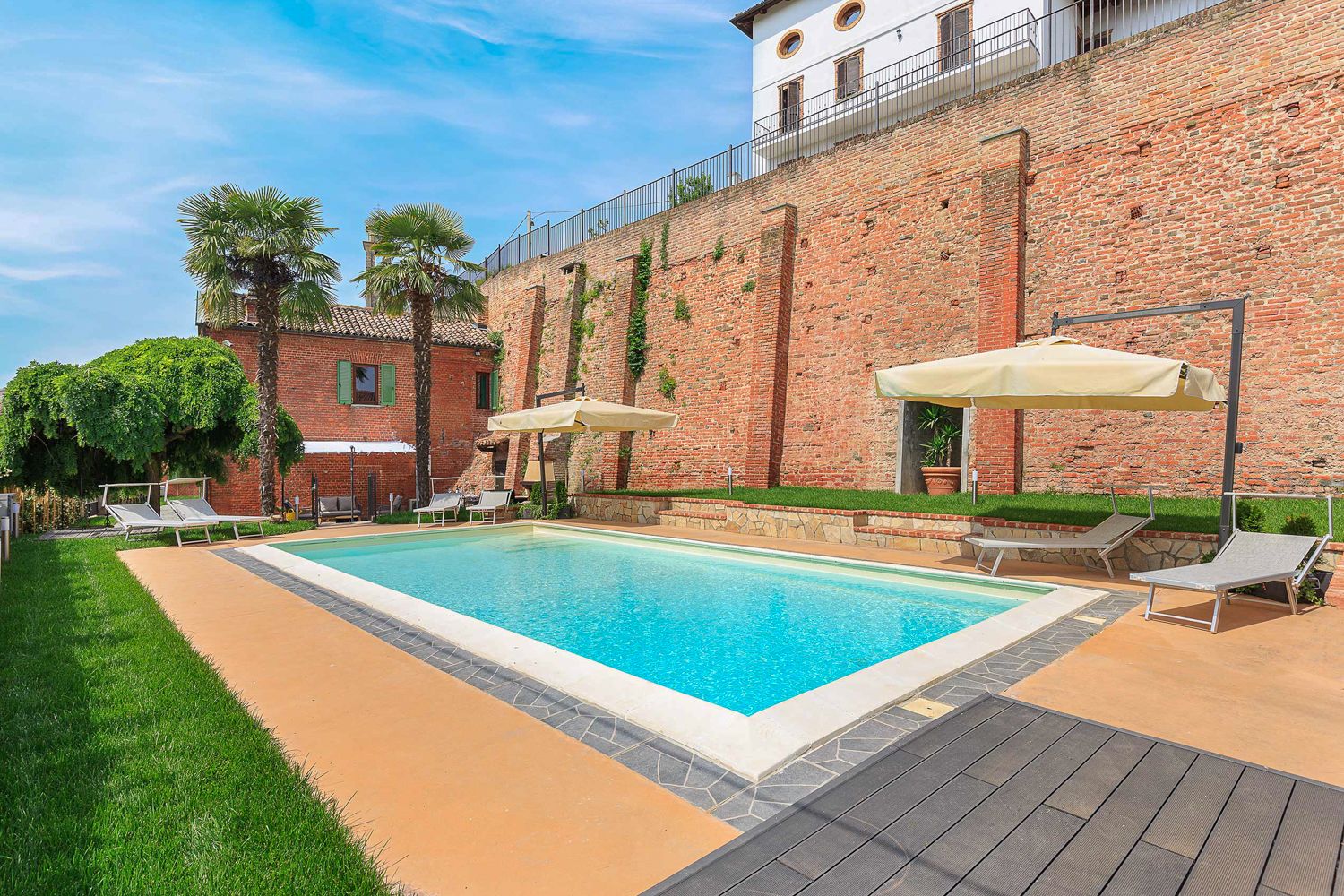Villa Dorata Grazzano Calliano: 4-Bedroom Villa with Spa and Vineyard Views in Calliano Monf