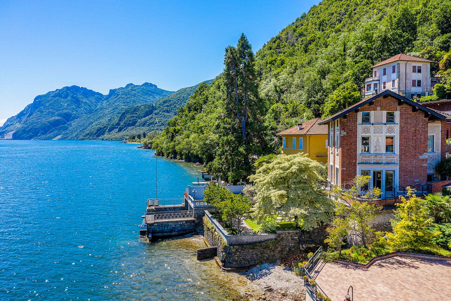 Villa Dorata Oliveto Vassena: 5-Bedroom Lakeside Villa with Hot Tub and Spa in Lake Como,