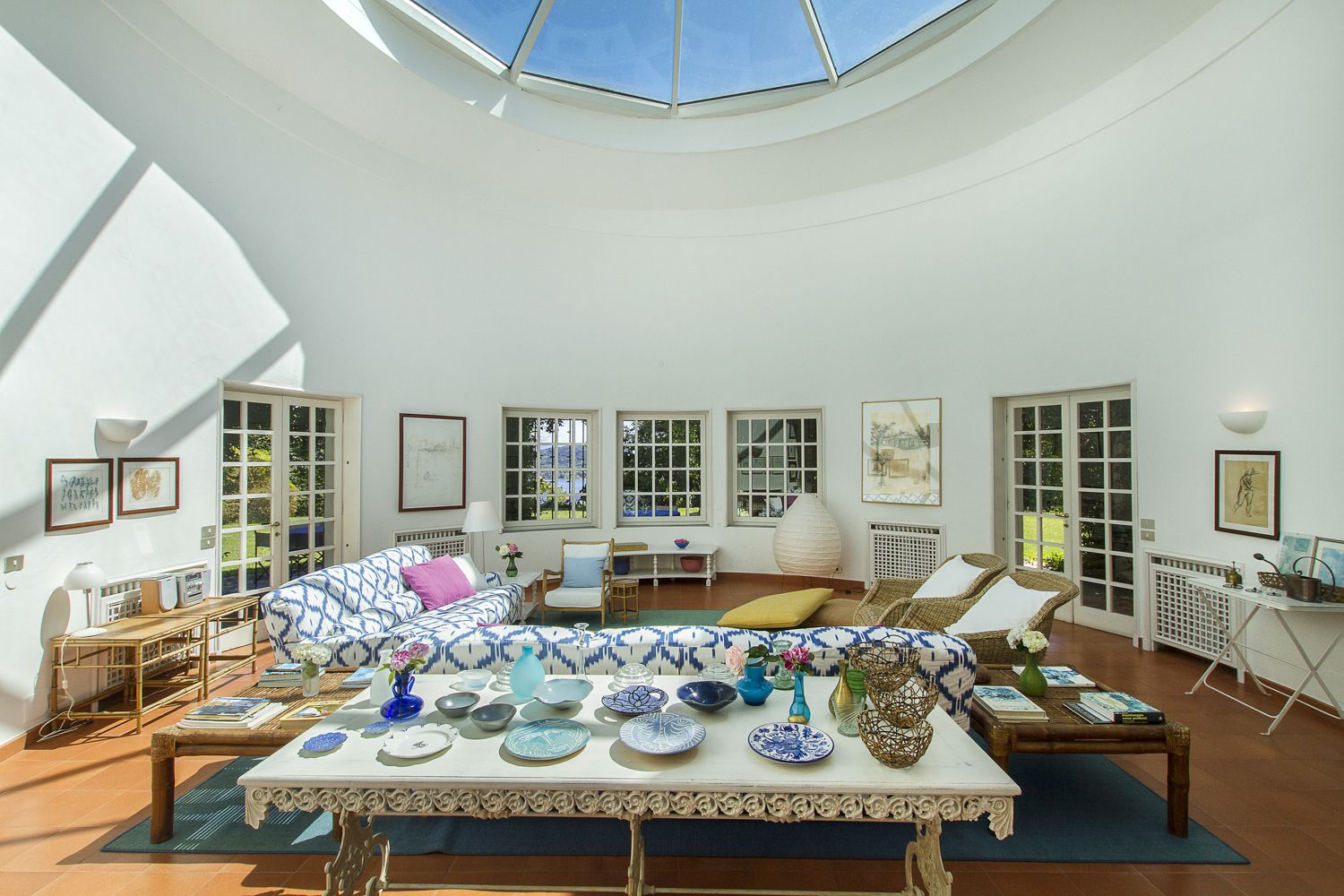 Villa Dorata Rocca Arona: 6-Bedroom Lakeside Villa with Spa & Private Park on Lake Mag
