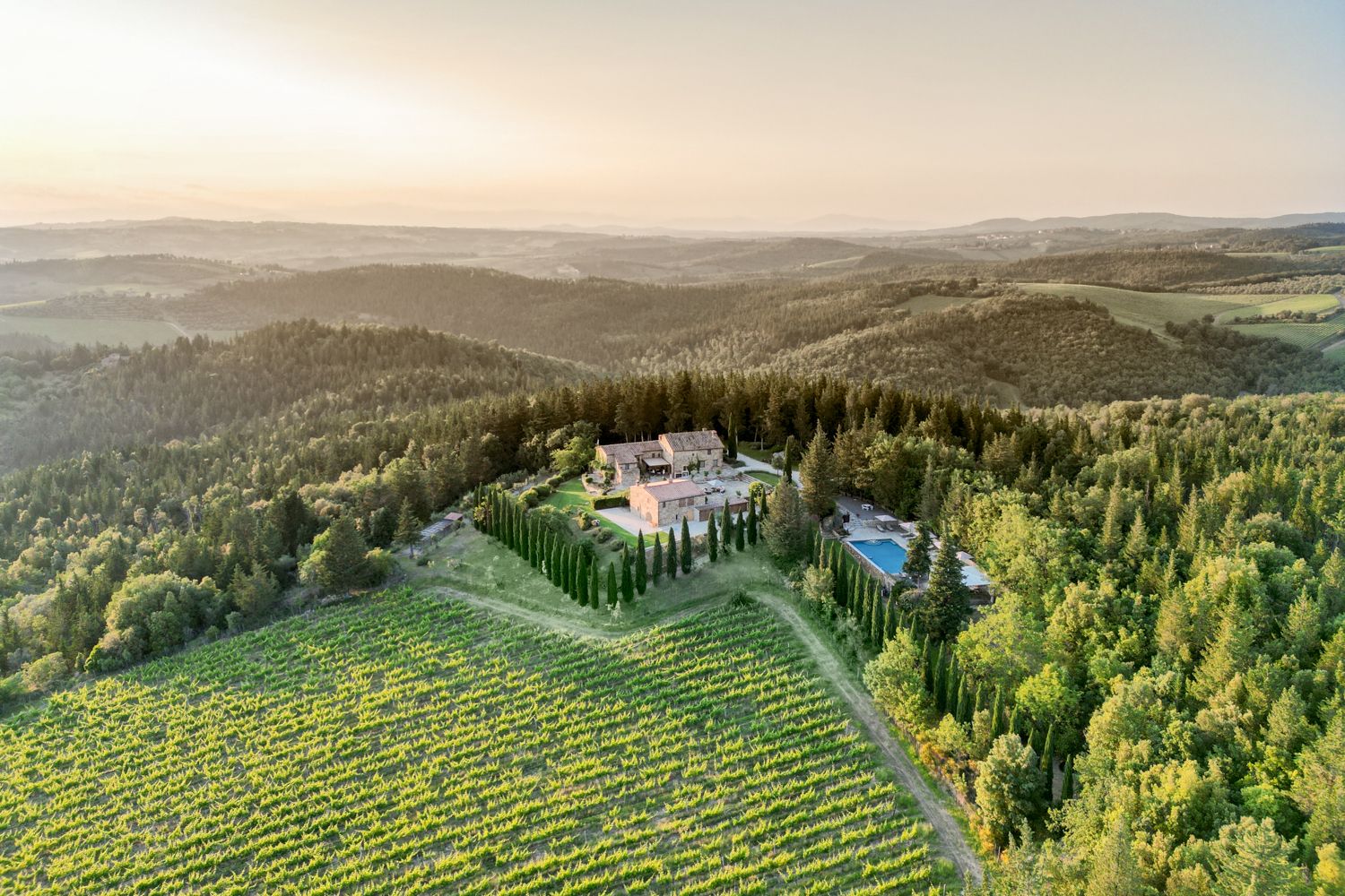 Villa Dorata Semifonte Barberino: 8-Bedroom Historic Villa with Heated Infinity Pool in Chiant