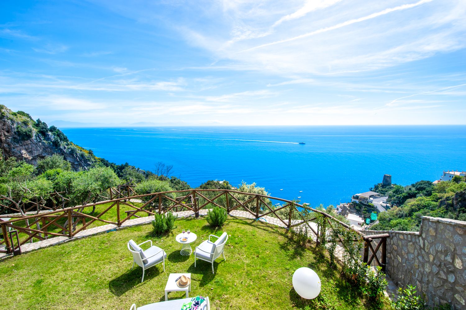 Villa Dorata Vietri Salerno: 4-Bedroom Sea-View Villa with Hot Tub & Spa on the Amalfi Co
