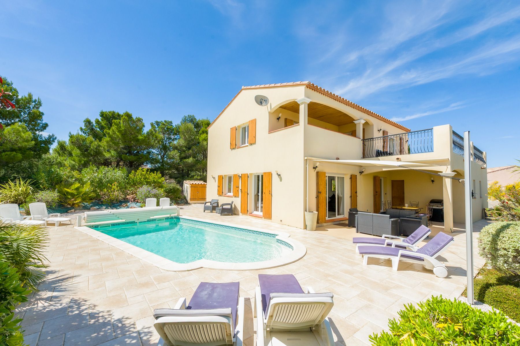 Villa Garrigue Fontfroide Corbières: 5-Bedroom Villa with Heated Pool and Spa near Languedoc Coas