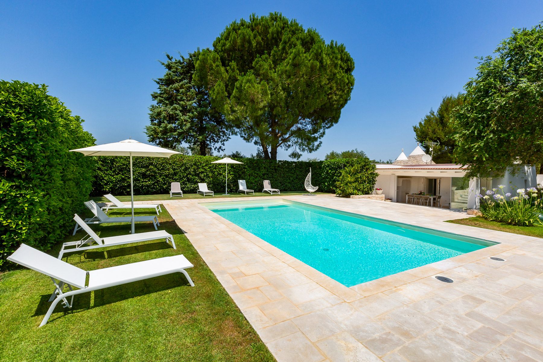 Villa Ginepro Castiglione Acquaviva: 4-Bedroom Trullo with Spa and Hot Tub in Puglia’s Countrysid