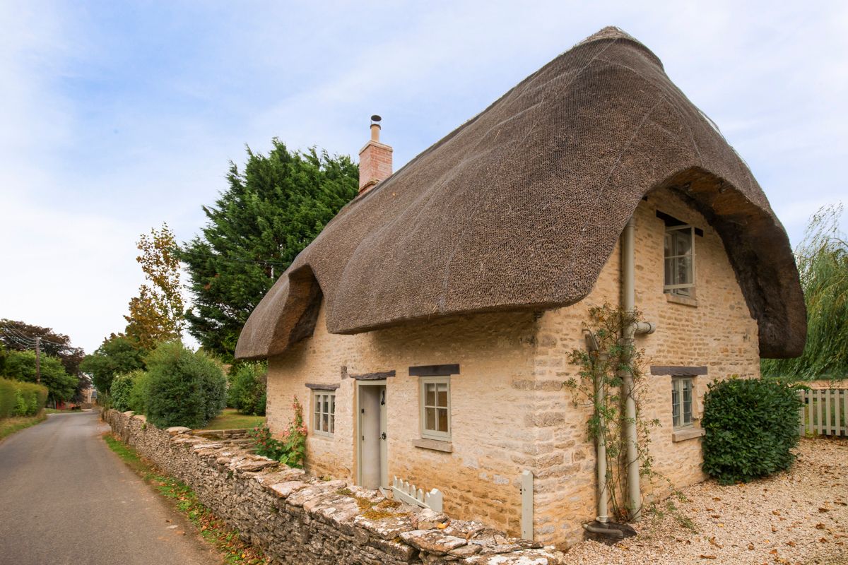 Villa Goldenrod Cecily Cirencester: 1-Bedroom Historic Cotswolds Cottage with Log Stove and Priv