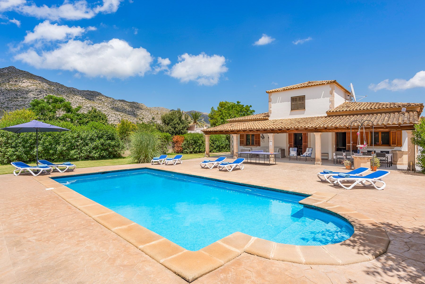 Villa Jazmín Calvari Pollensa: 4-Bedroom Villa with Spa, Tennis Court & Private Pool Near P