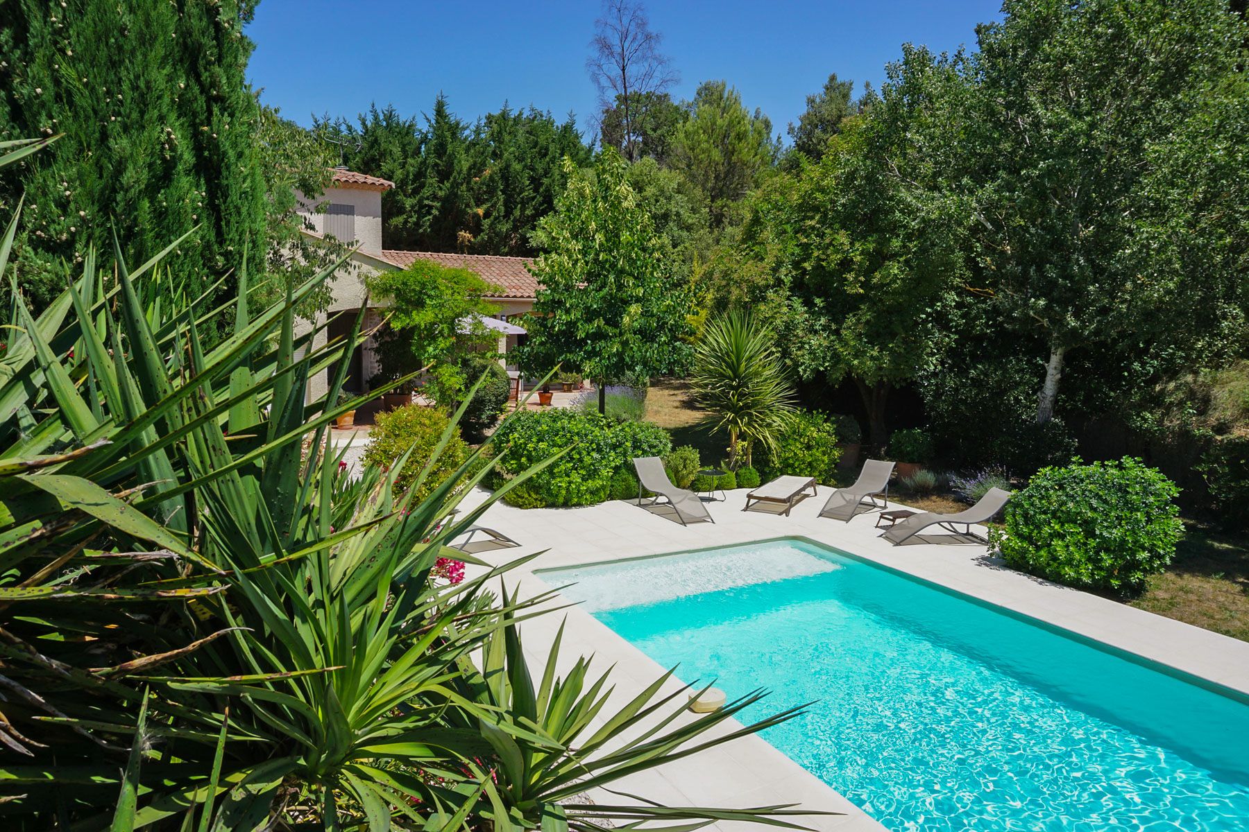 Villa Lavande Aubagne Provence: 4-Bedroom Villa with Heated Pool and Spa in Provence-Alpes,