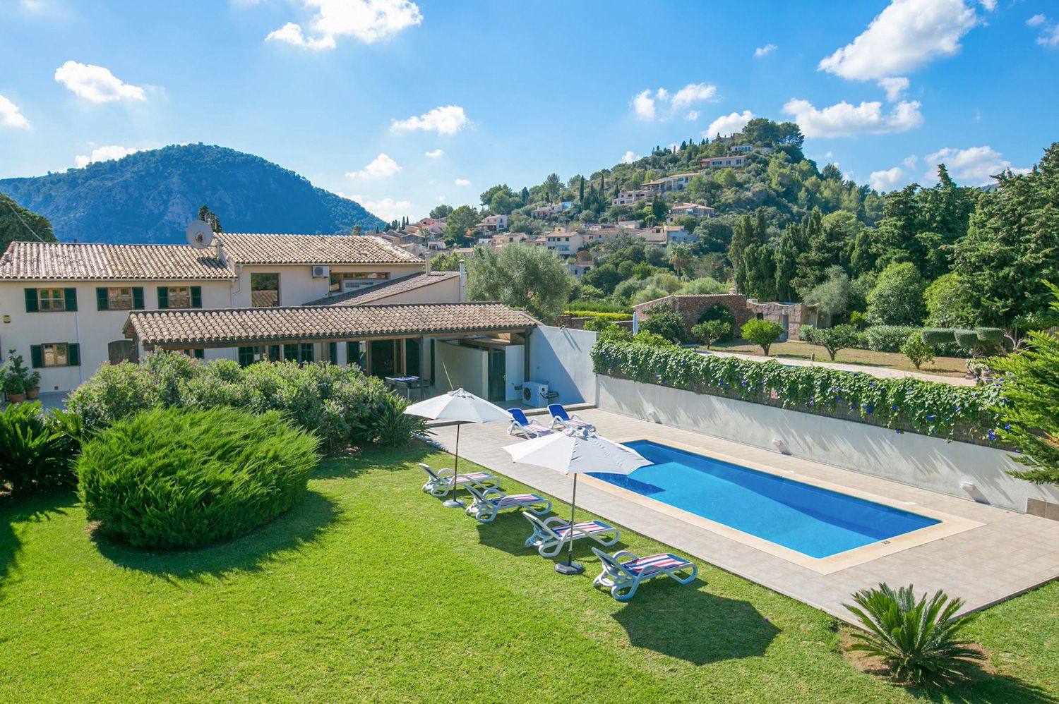 Villa Llimona Ternelles Pollença: 3-Bedroom Mountain View Villa with Private Pool and Spa in P