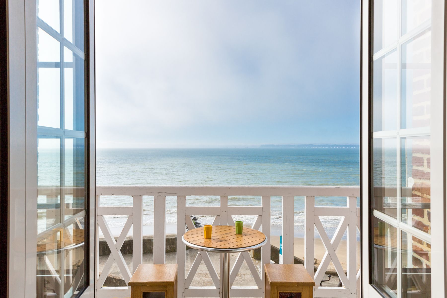 Villa Lumière Cricquebœuf Villerville: 2-Bedroom Beachfront Tower with Sea Views | Luxury Villa Ren