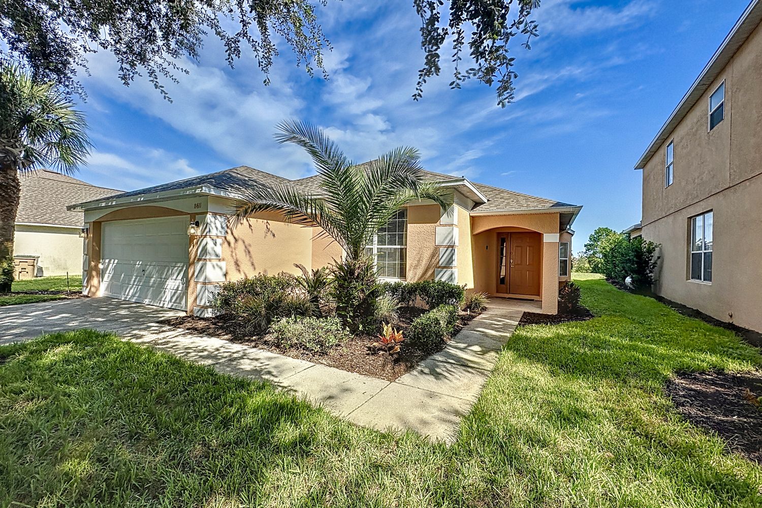 Villa Magnolia Emerald Orlando: 4-Bedroom Luxury Villa with Heated Pool & Hot Tub in Emerald