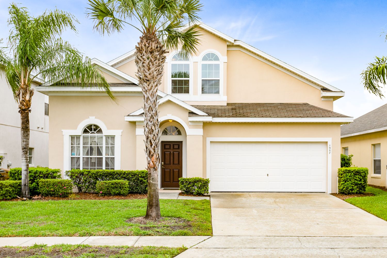 Villa Magnolia Glenbrook Orlando: 5-Bedroom Villa with Heated Pool and Spa Near Disney in Four