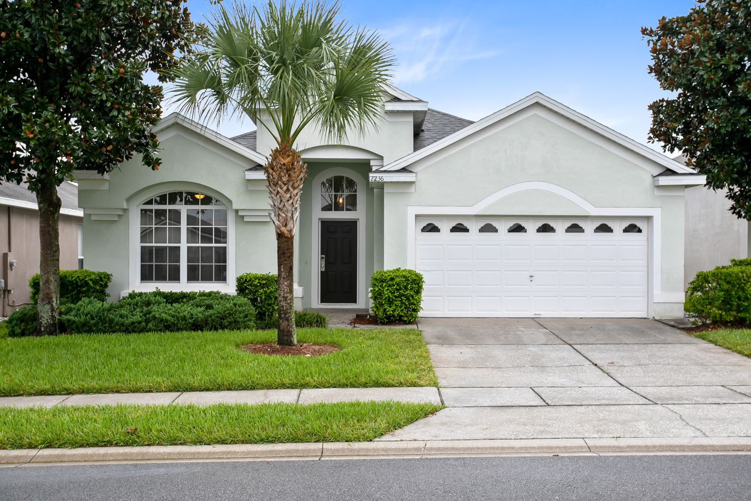 Villa Magnolia WindsorPalms Orlando: 4 Bedroom Villa with Heated Pool and Spa in Four Corners Orl