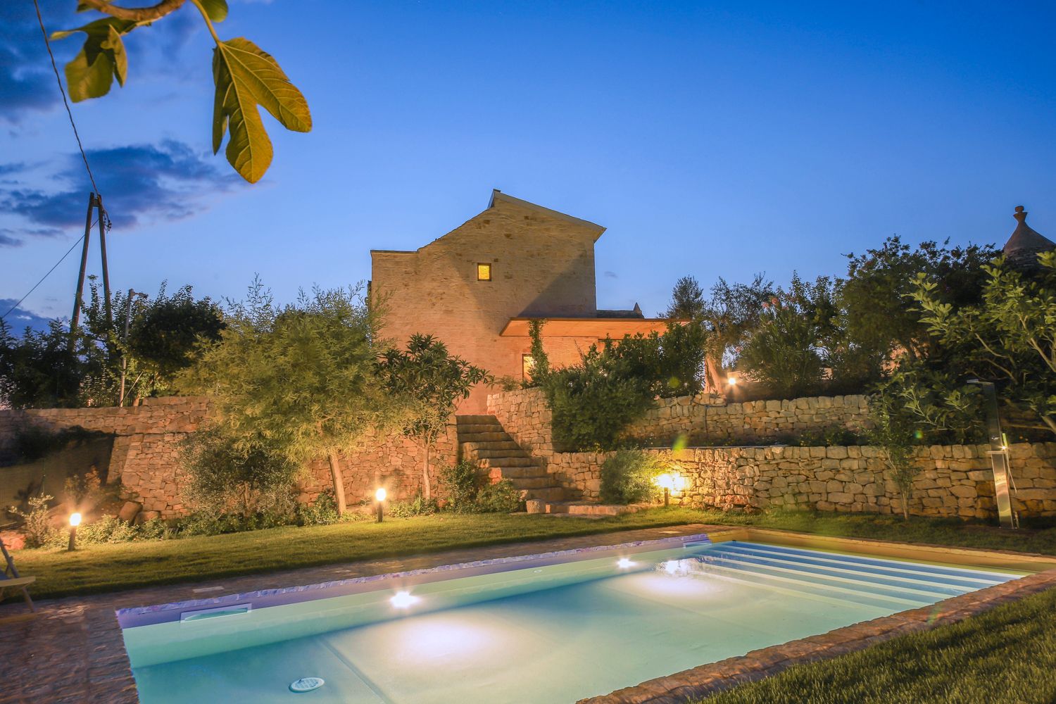 Villa Melograno Castiglione Conversano: 1-Bedroom Stone Villa with Hot Tub & Spa in the Puglia Count