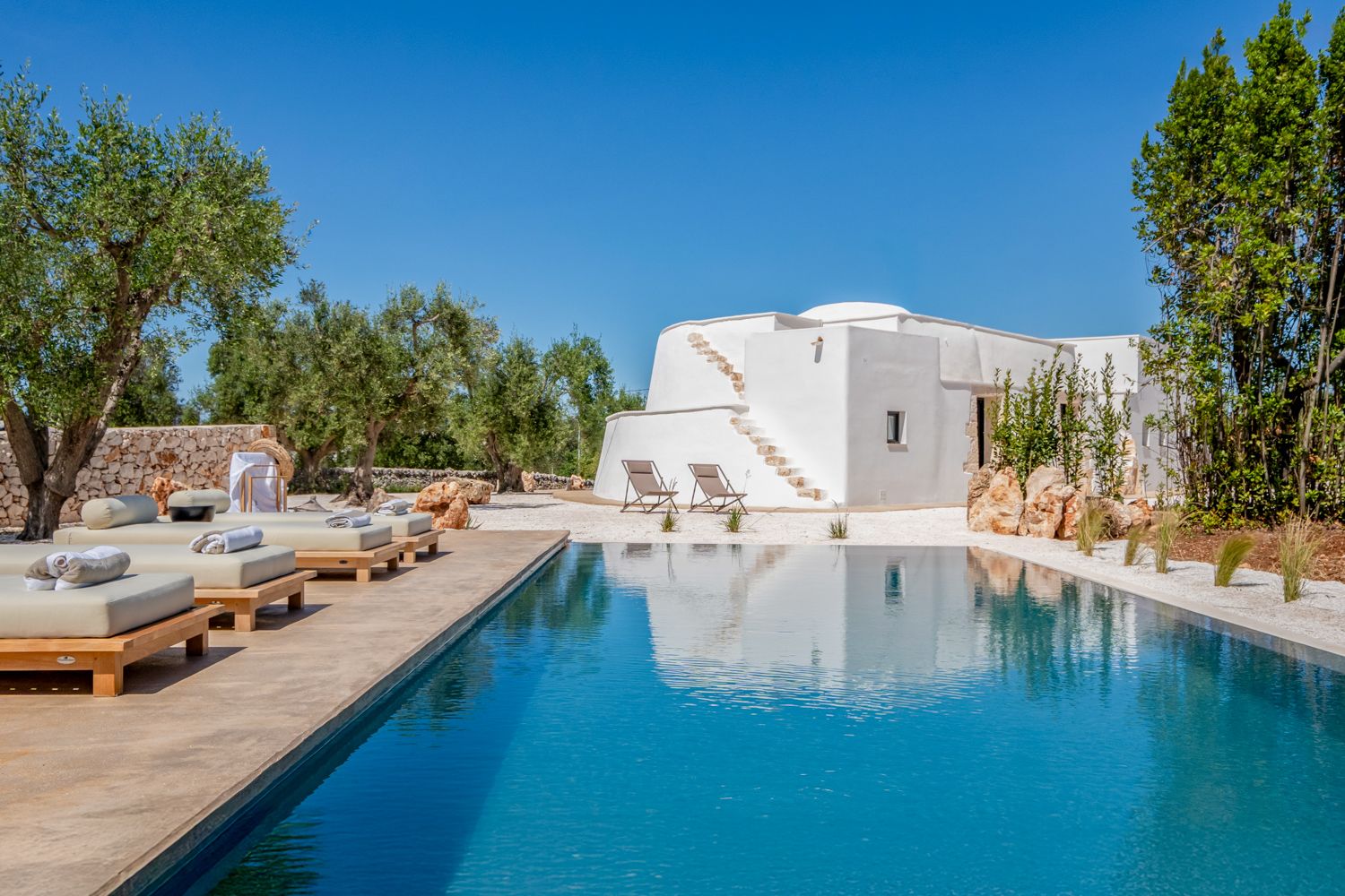 Villa Melograno Monticelli Ostuni: 3-Bedroom Villa with Infinity Pool and Spa in Puglia’s White