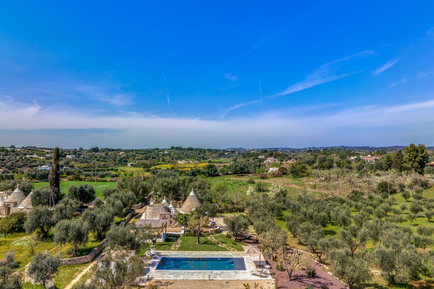 Villa Melograno Traetta Puglia: 1-Bedroom Trullo with Infinity Pool & Spa in the Puglia Coun