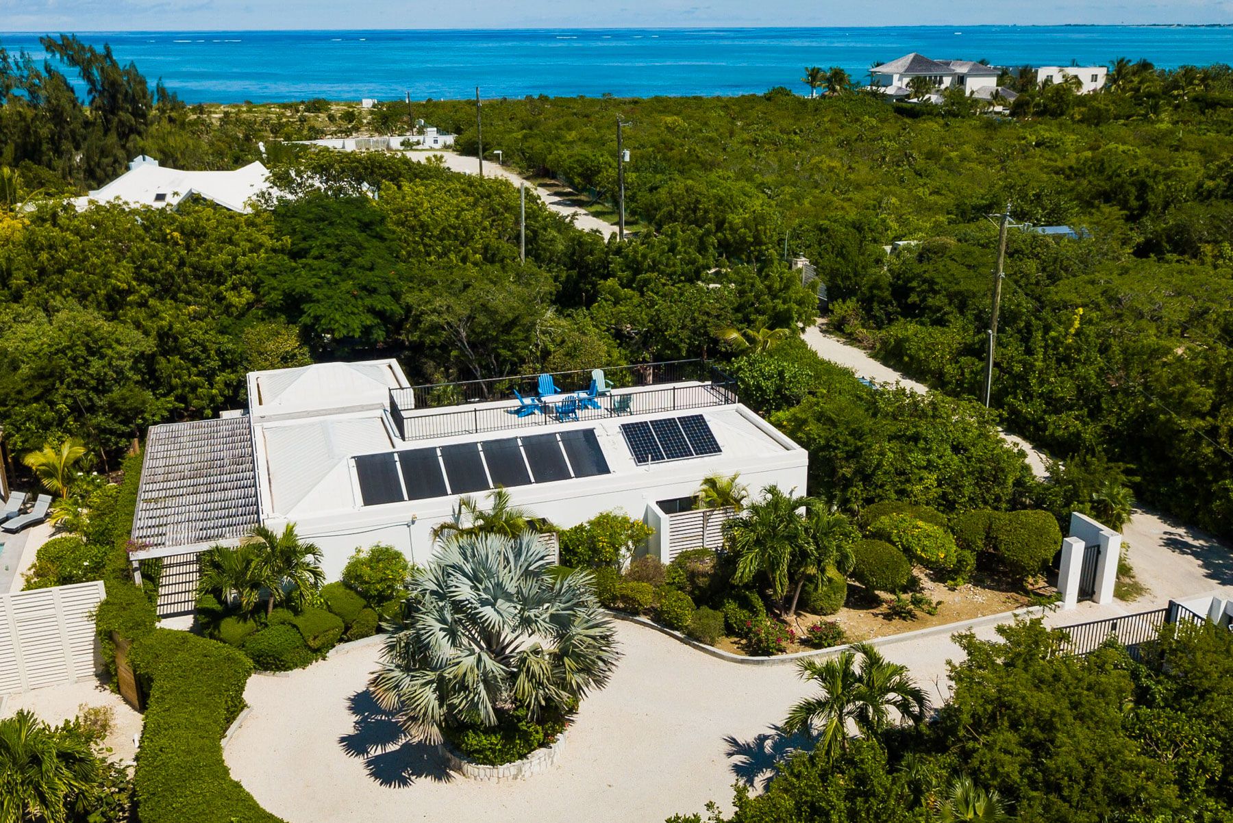 Villa Nacre Mullins Caribbean: 3-Bedroom Beachfront Luxury Villa Rental Caribbean with Priv