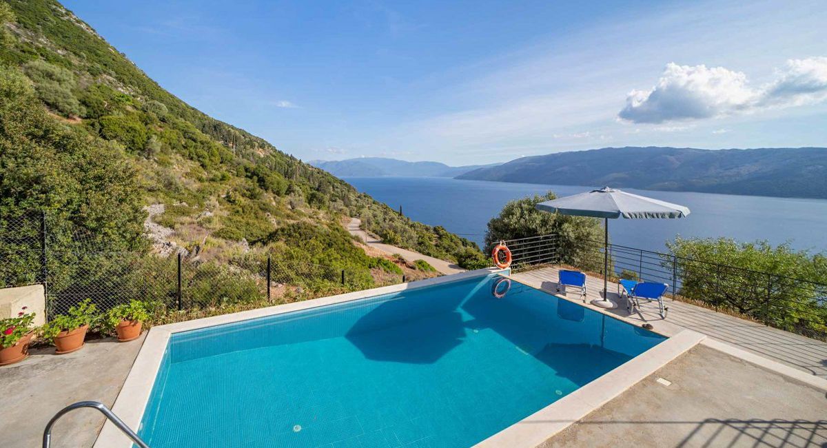 Villa Ouranio Vathy Ithaca: 2-Bedroom Infinity Pool Villa with Ionian Sea Views in Ithac