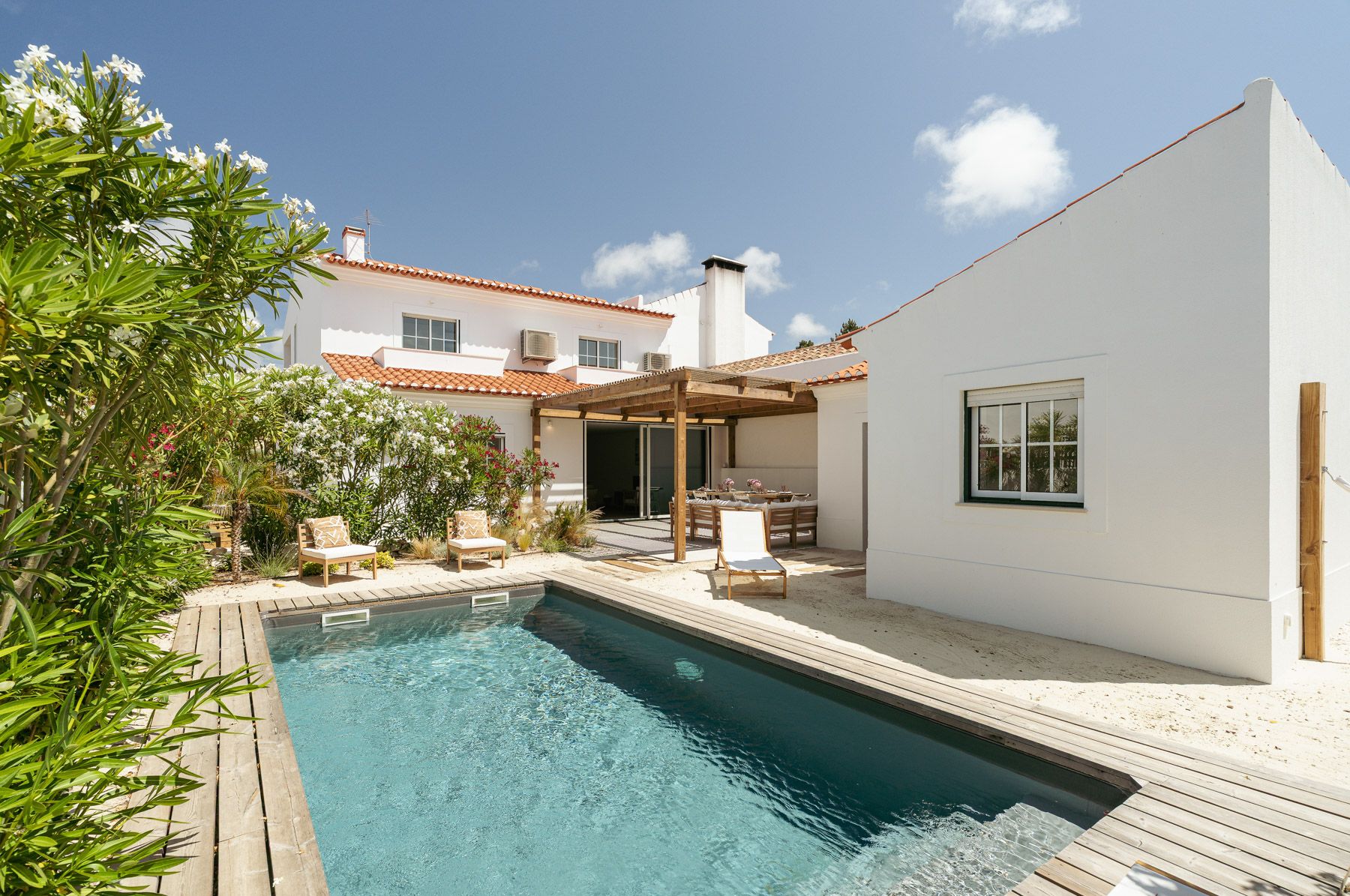 Villa Peônia Carvalhal Comporta: 4-Bedroom Heated Pool & Rice Field Views | Luxury Villa Rent