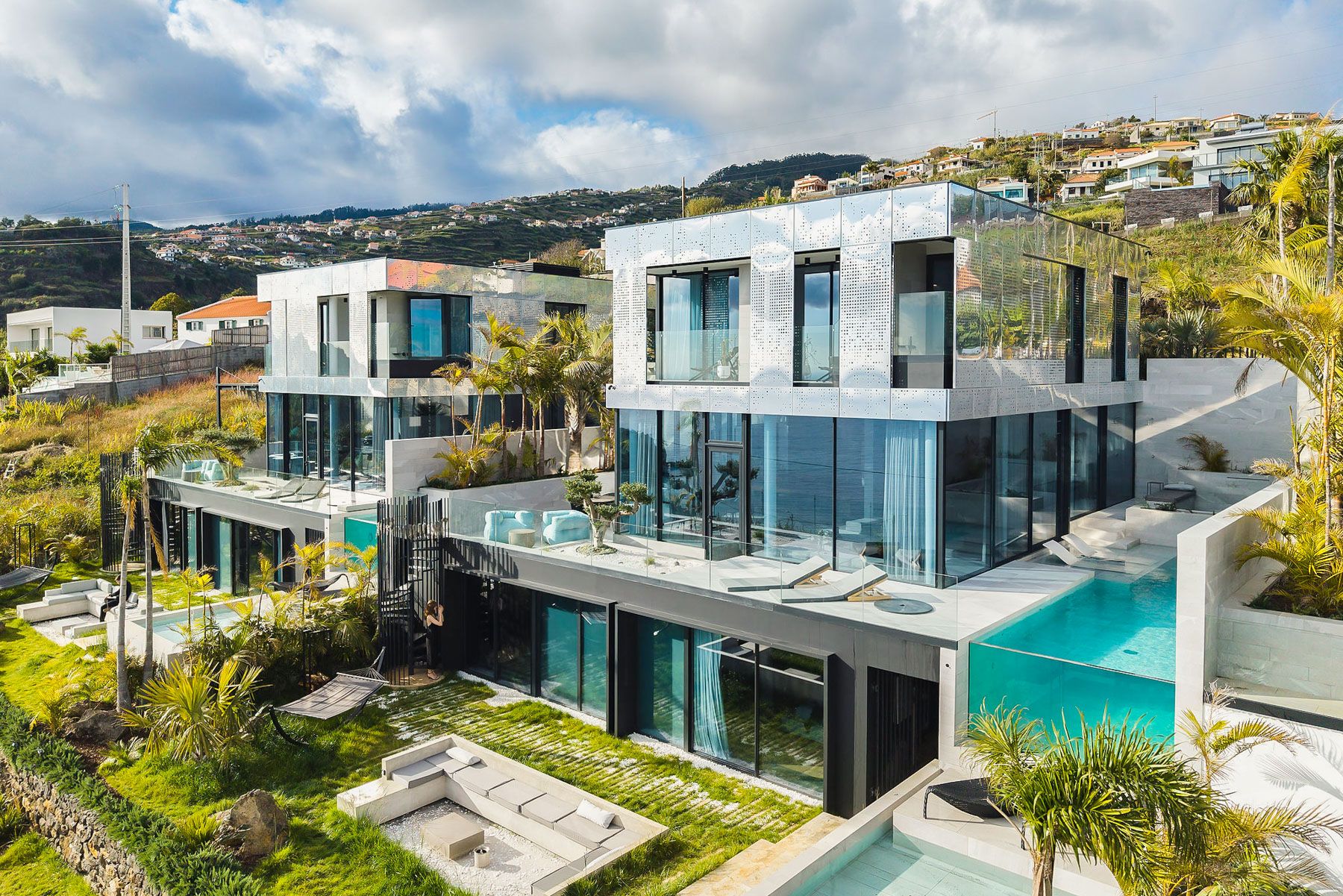 Villa Prometeu Carvalhal Tábua: 3-Bedroom Infinity Pool Villa with Seaview in Tabua, Madeira