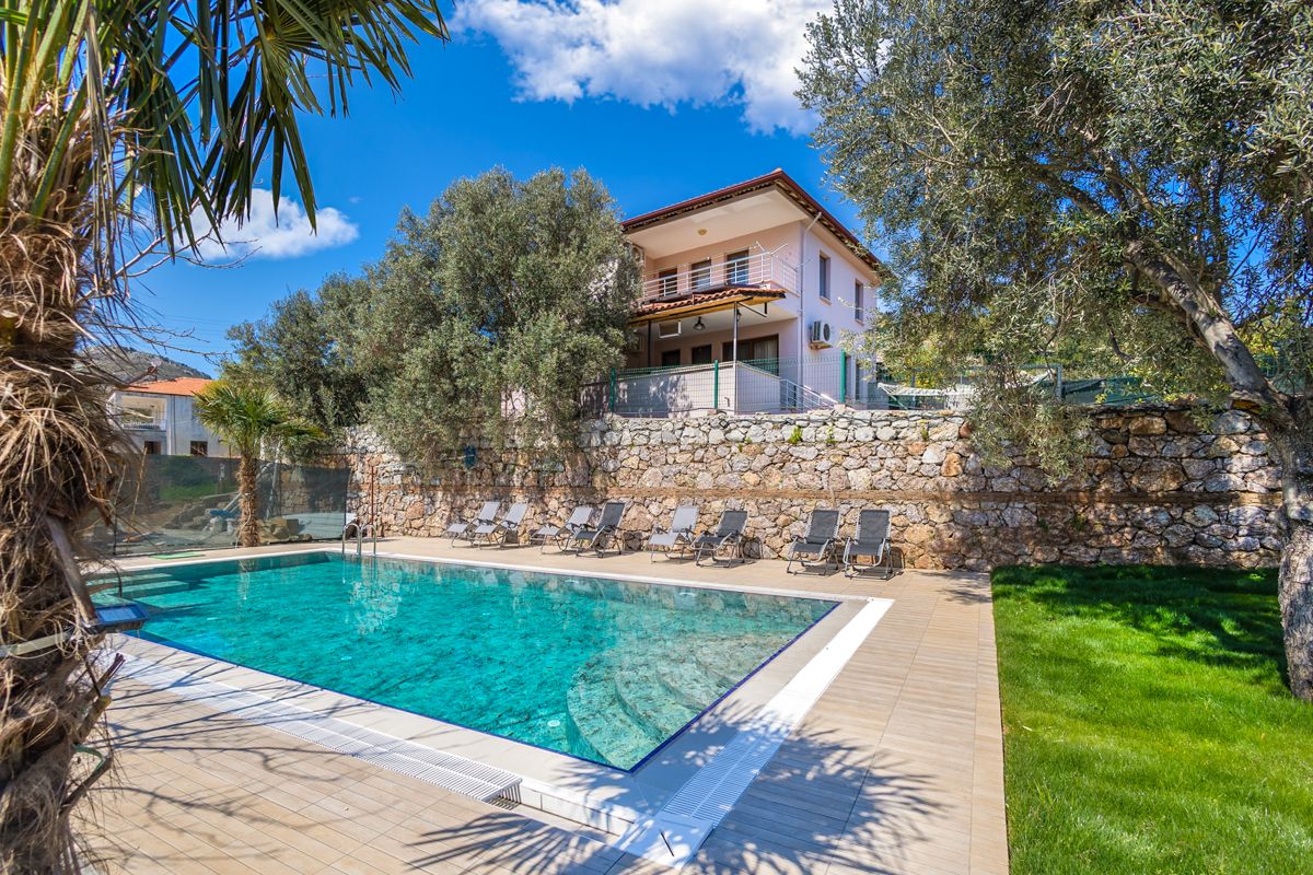 Villa Safran İçmeler Marmaris: 4-Bedroom Sea View Villa with Private Pool and Spa in Marmar