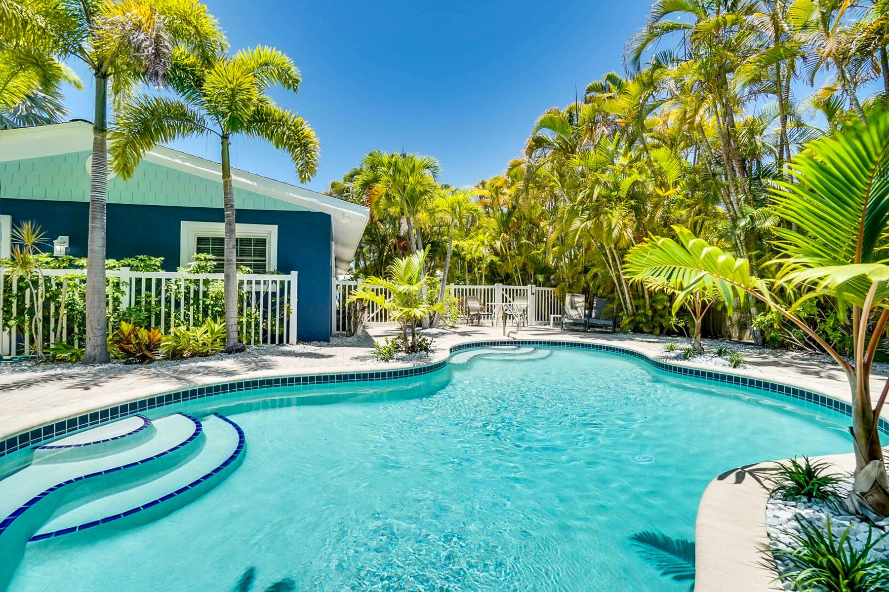 Villa Seabreeze Cortez Anna Maria

Wait, let me reconsider – the local language for USA is English, so English is acceptable.

Villa Luminance Holmes Anna Maria

Hmm, let me provide a: 2-Bedroom Coastal Duplex with Pool and Spa on Anna Maria Isl