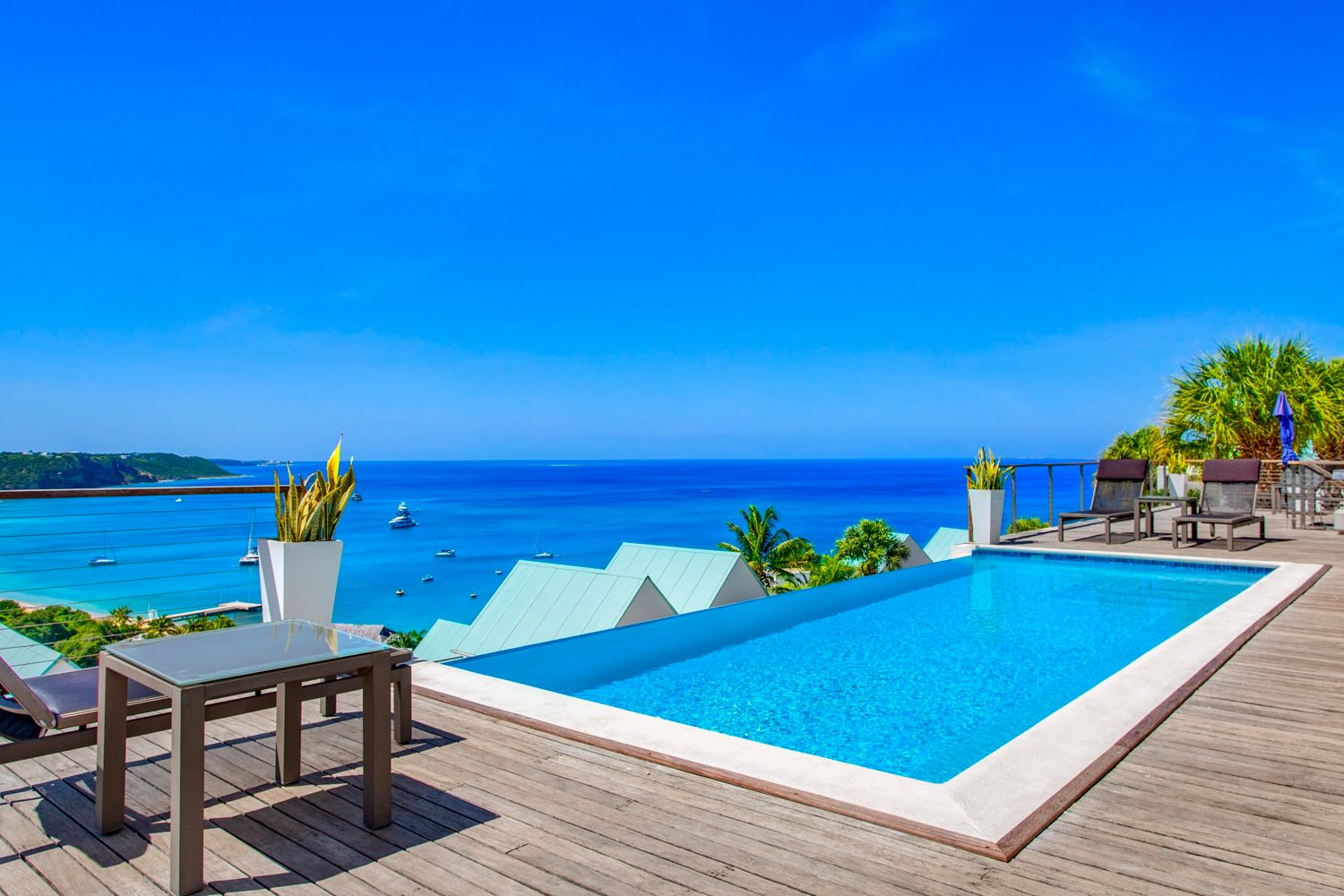 Villa Soleil Carty Caribbean: 6-Bedroom Luxury Villa Rental Caribbean – Stunning Oceanfron