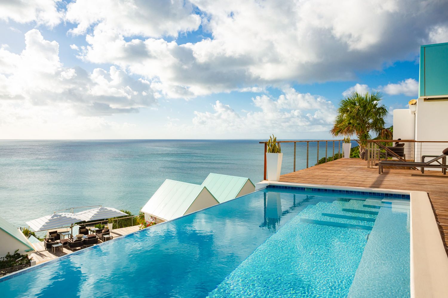 Villa Soleil Coronation Caribbean: 6-Bedroom Oceanfront Retreat with Private Pool in the Caribb