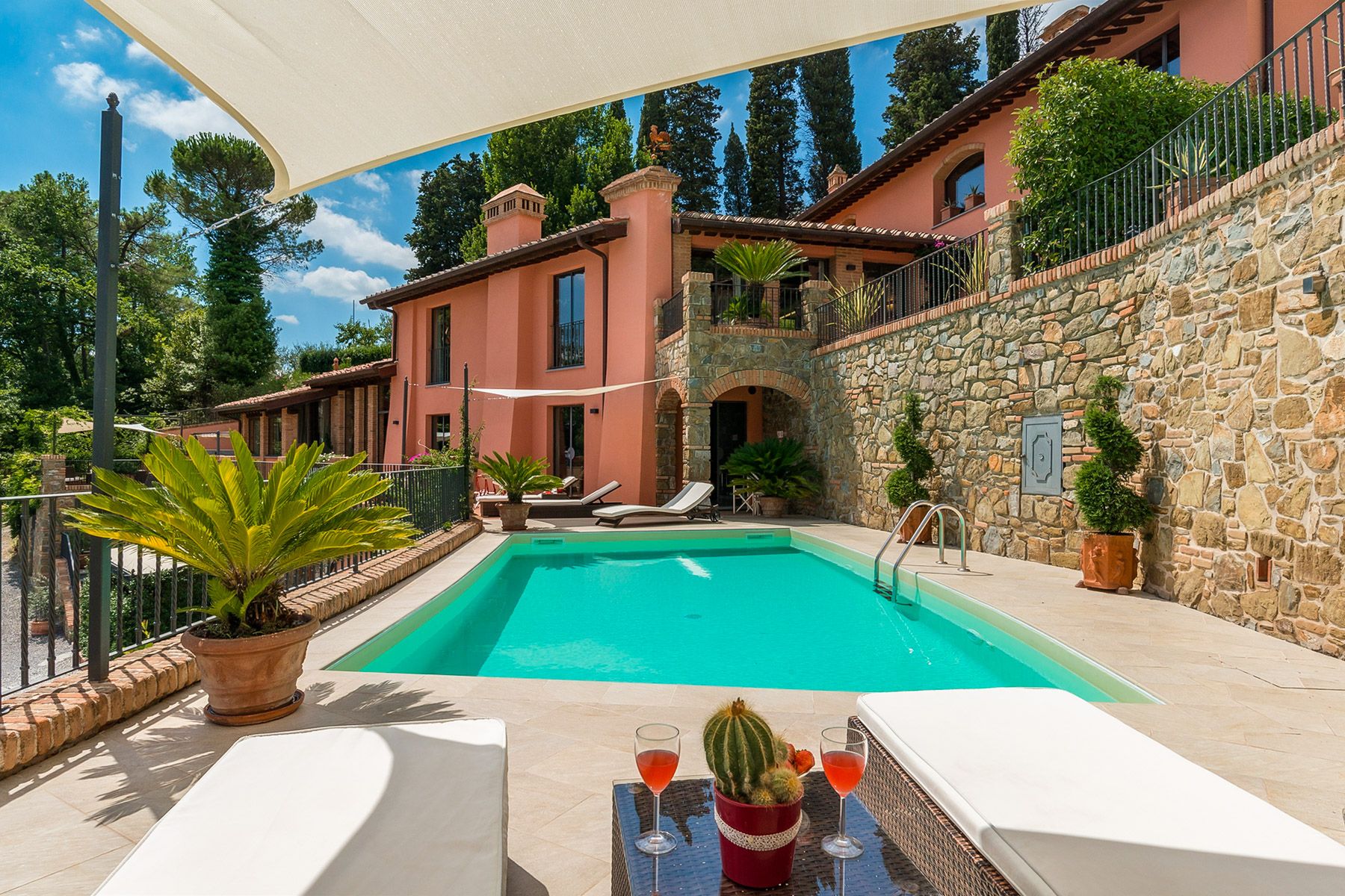 Villa Sorgiva Collina Pistoia: 5-Bedroom Hilltop Villa with Spa and Countryside Views in Pi