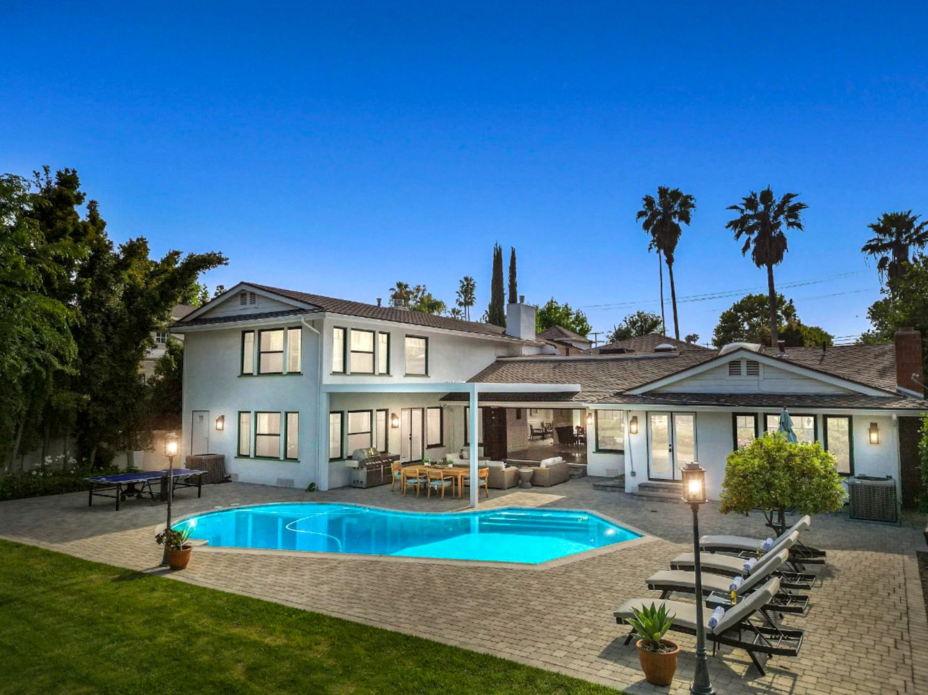 Villa Starlight Brentwood LosAngeles

Wait, let me reconsider – the local language for Los Angeles, USA is English, so English is acceptable.

Villa Radiance Beverly LosAngeles

Hm: 5-Bedroom Gated Estate with Tennis Court and Pool | Luxury V